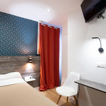 Leonard De Vinci 75011 Hotel