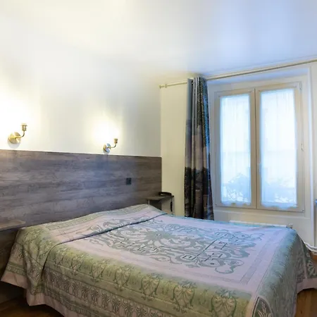 Leonard De Vinci 75011 Hotel 2*