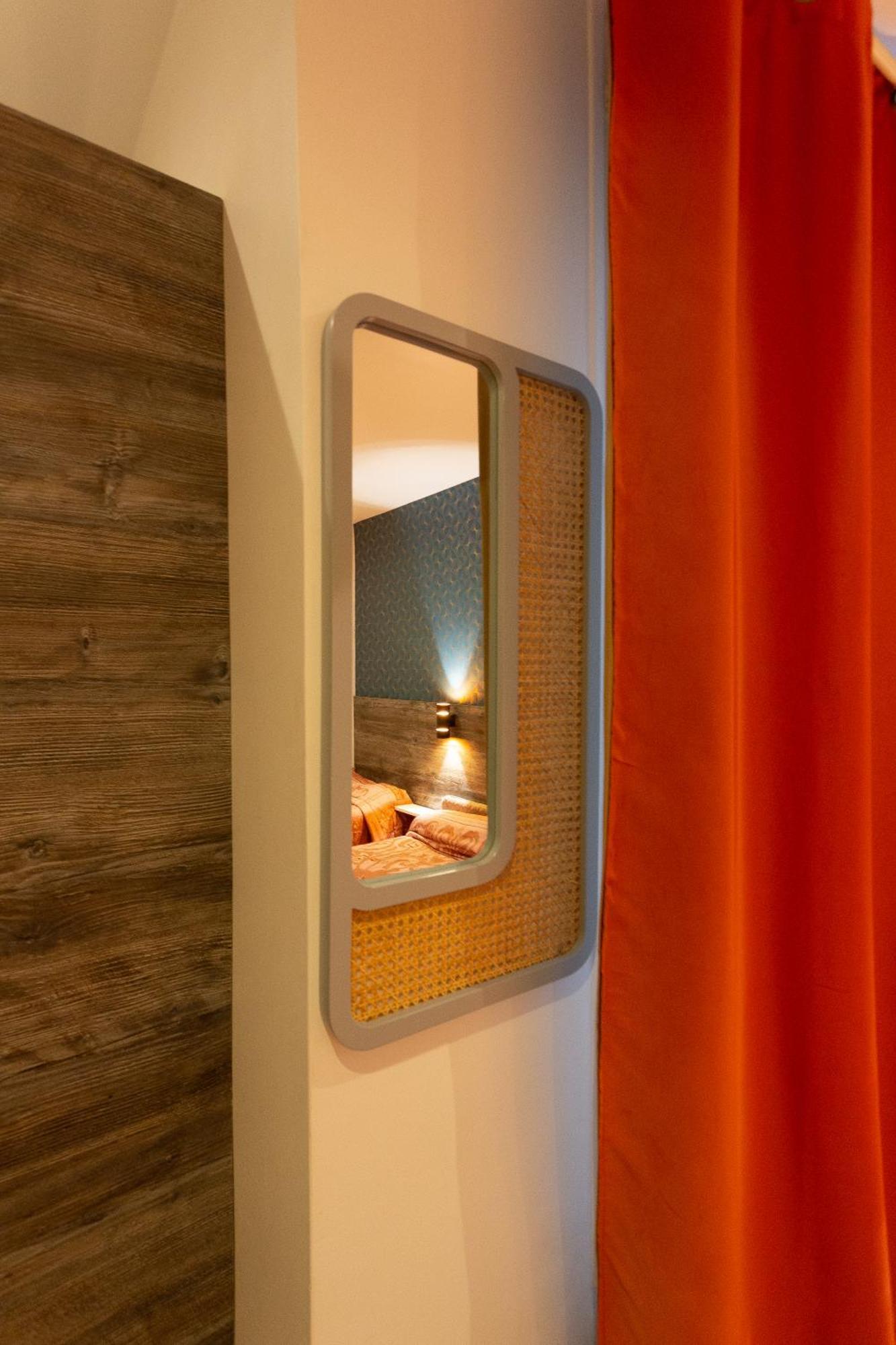 Hotel Leonard De Vinci 75011