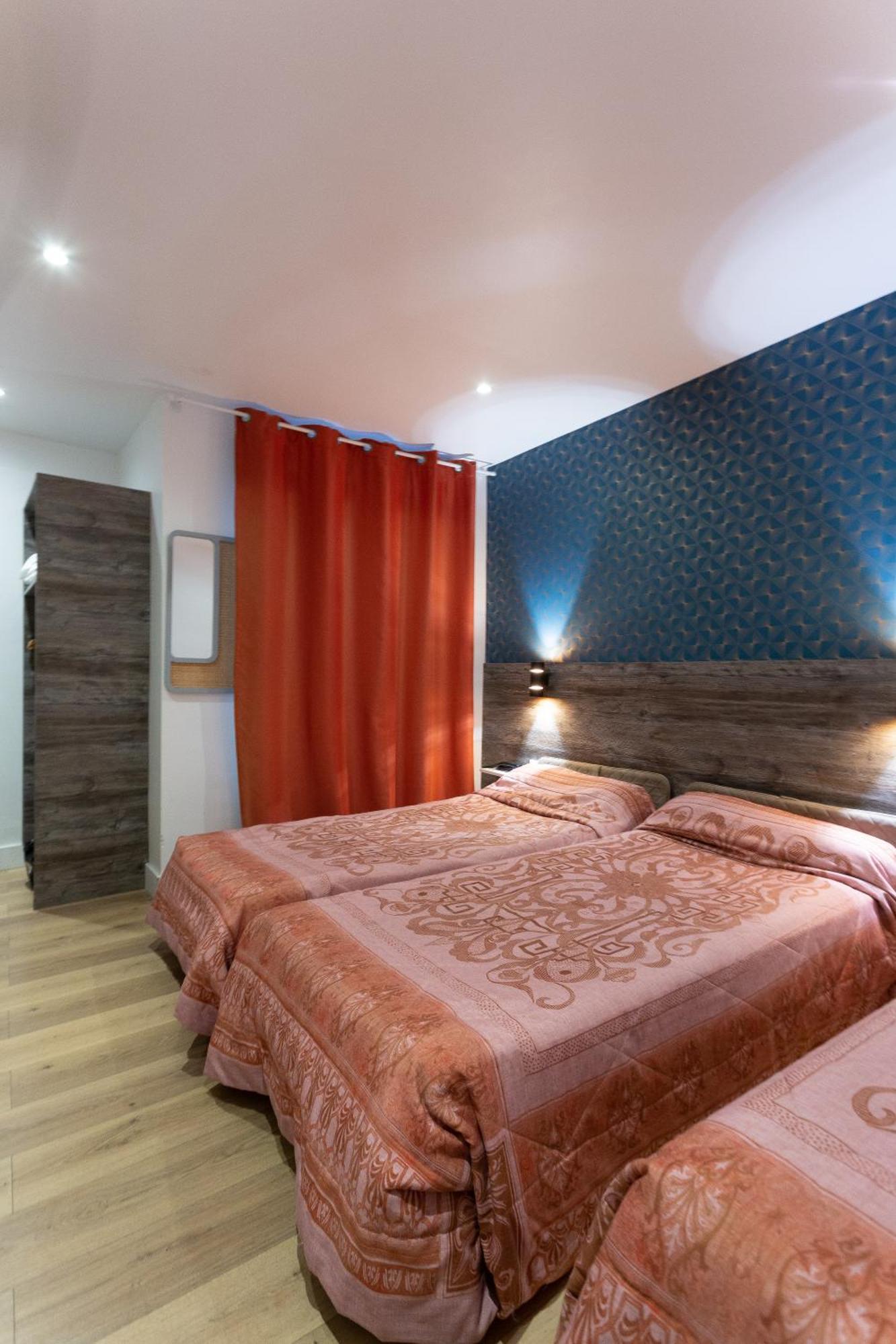 Leonard De Vinci 75011 Hotel 2*