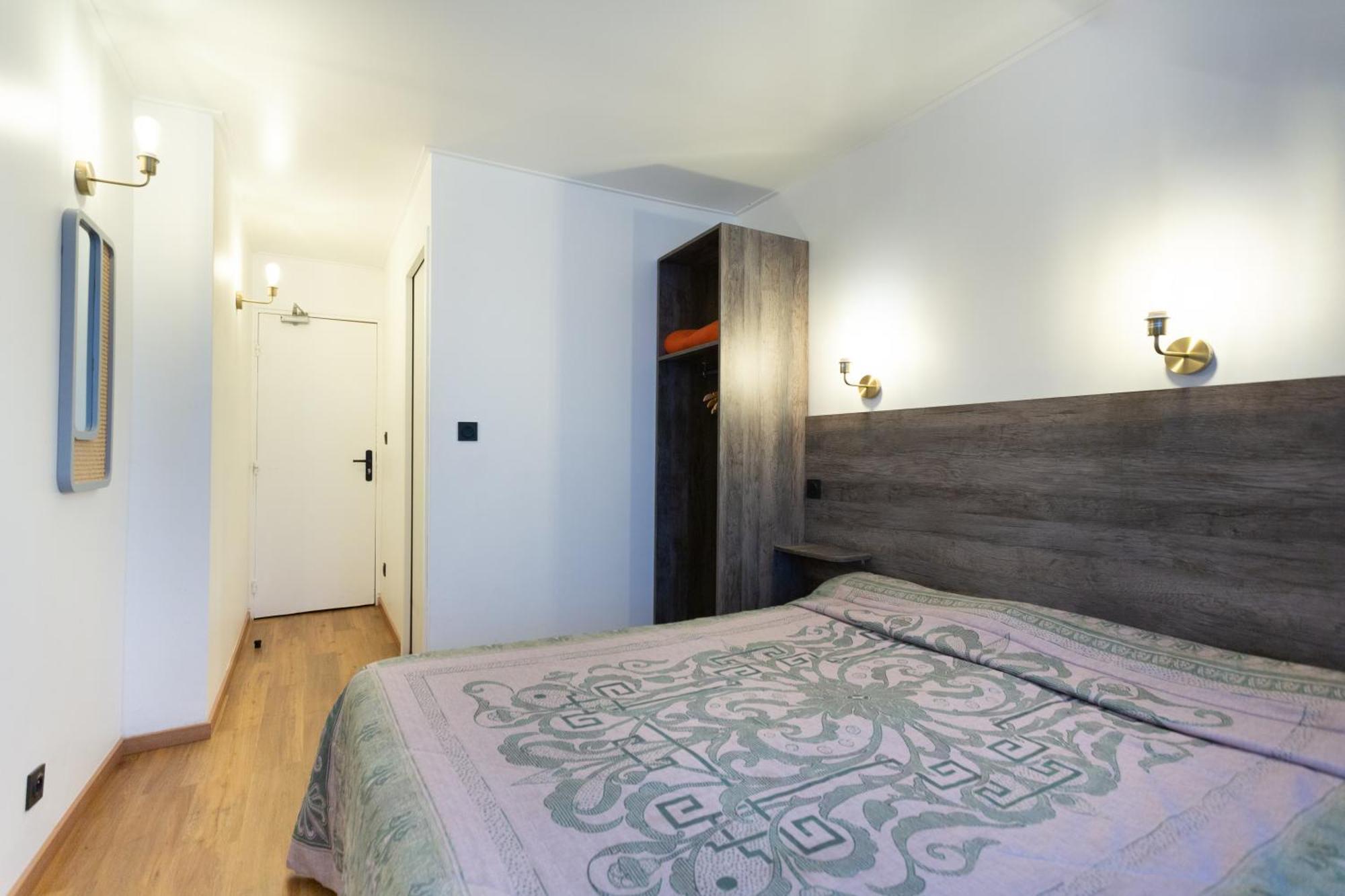 Leonard De Vinci 75011 2* Paris