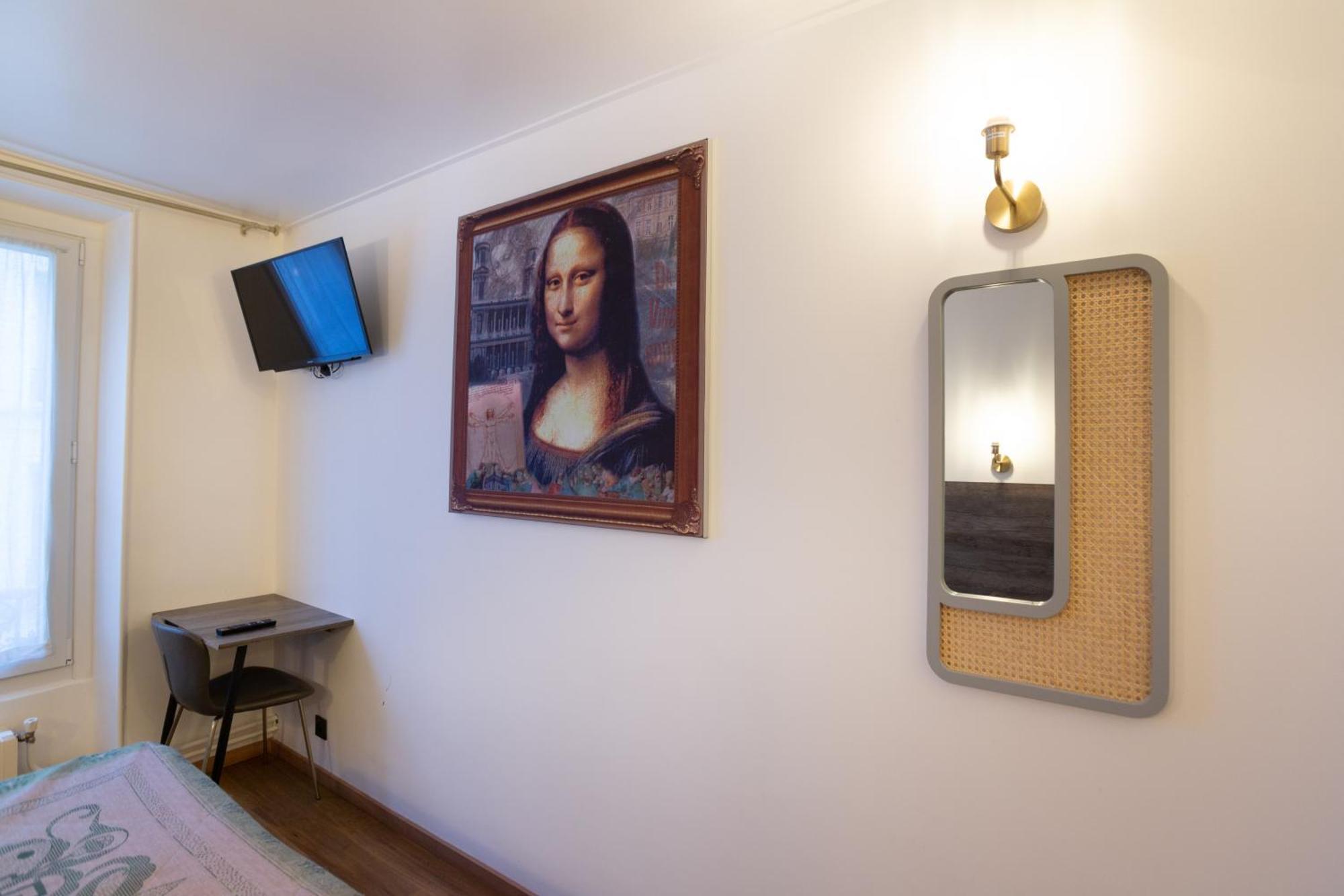 Leonard De Vinci 75011 Hotel