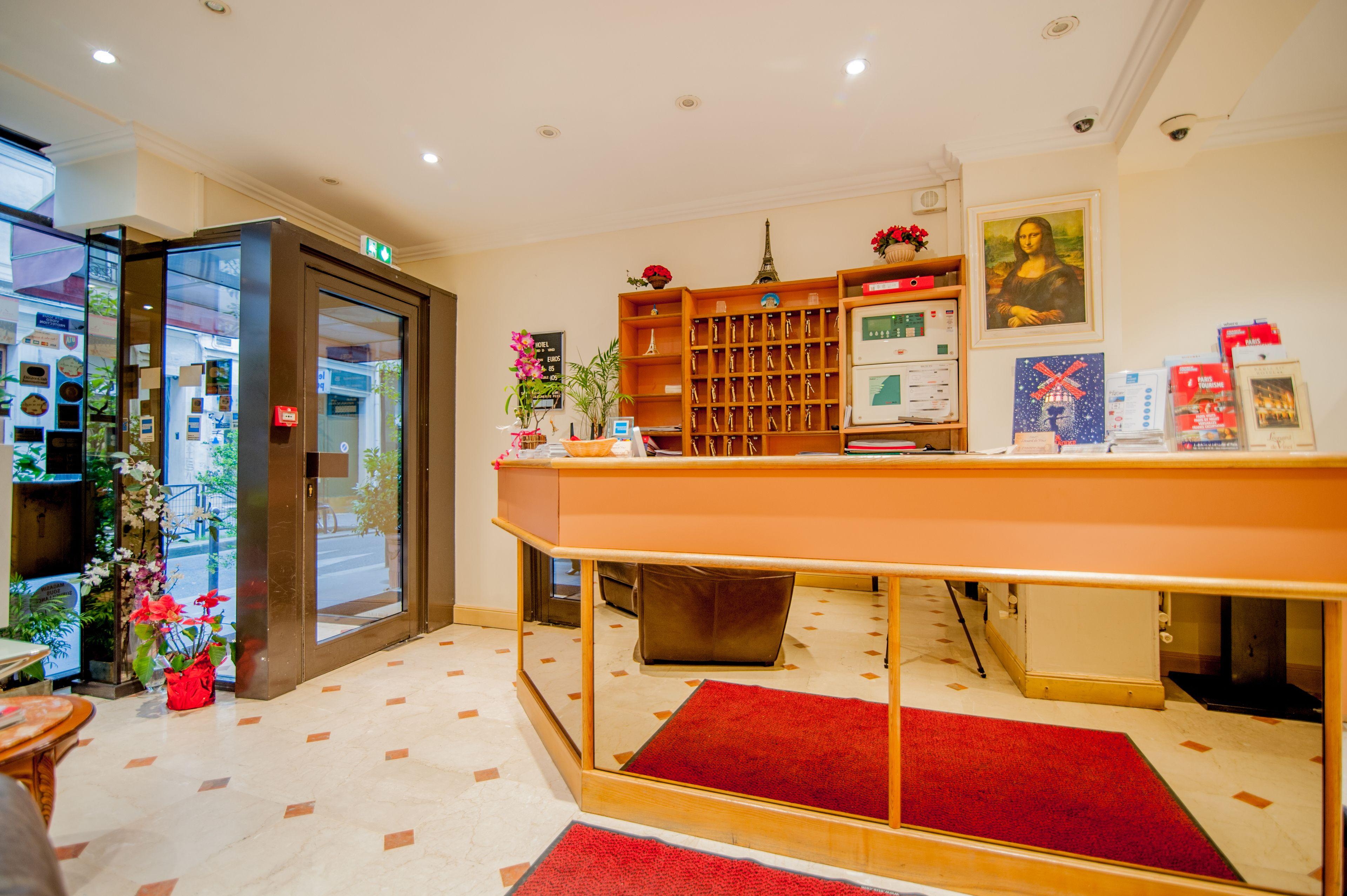 Leonard De Vinci 75011 Hotel 2*