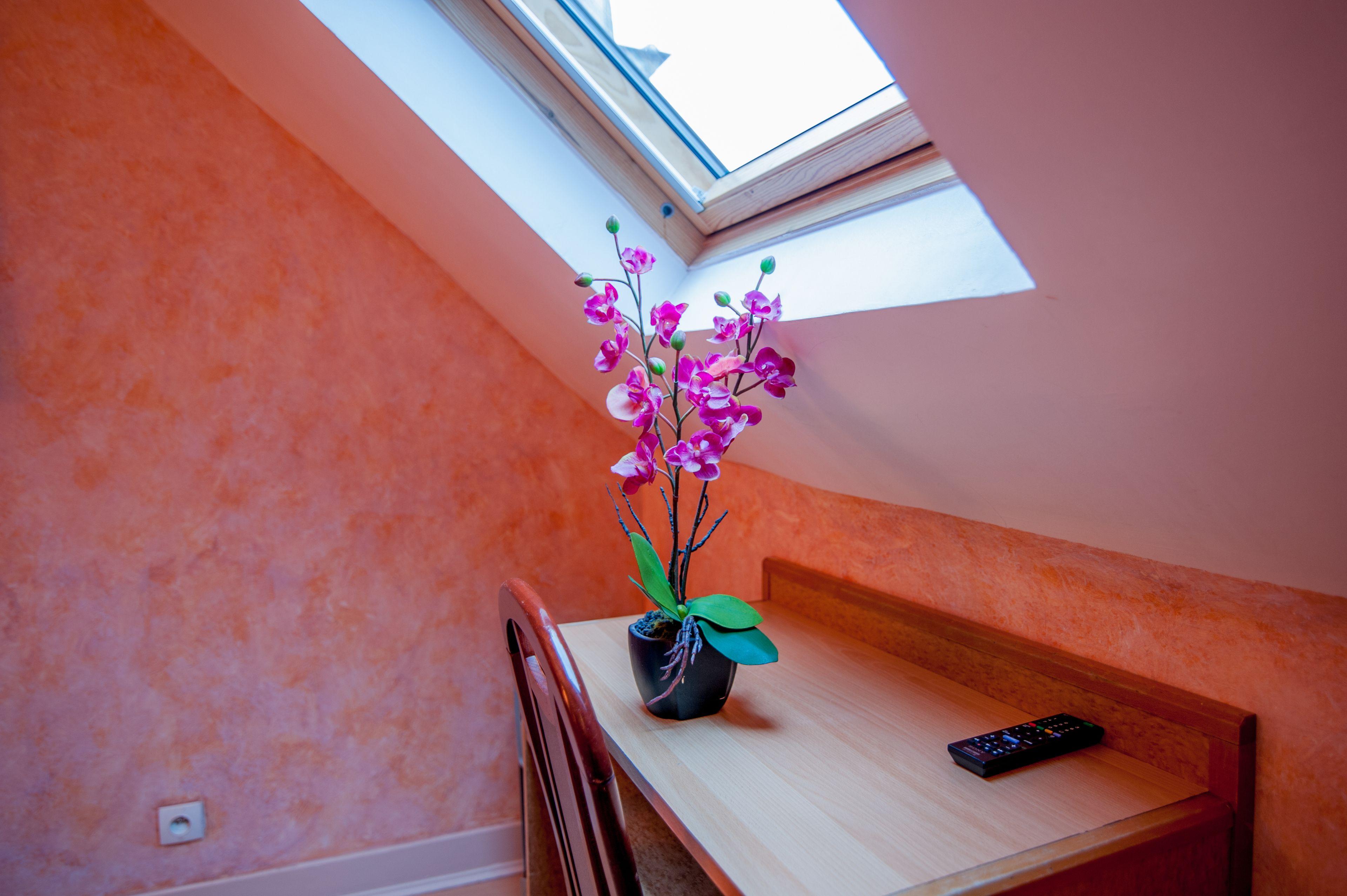 Hotel Leonard De Vinci 75011