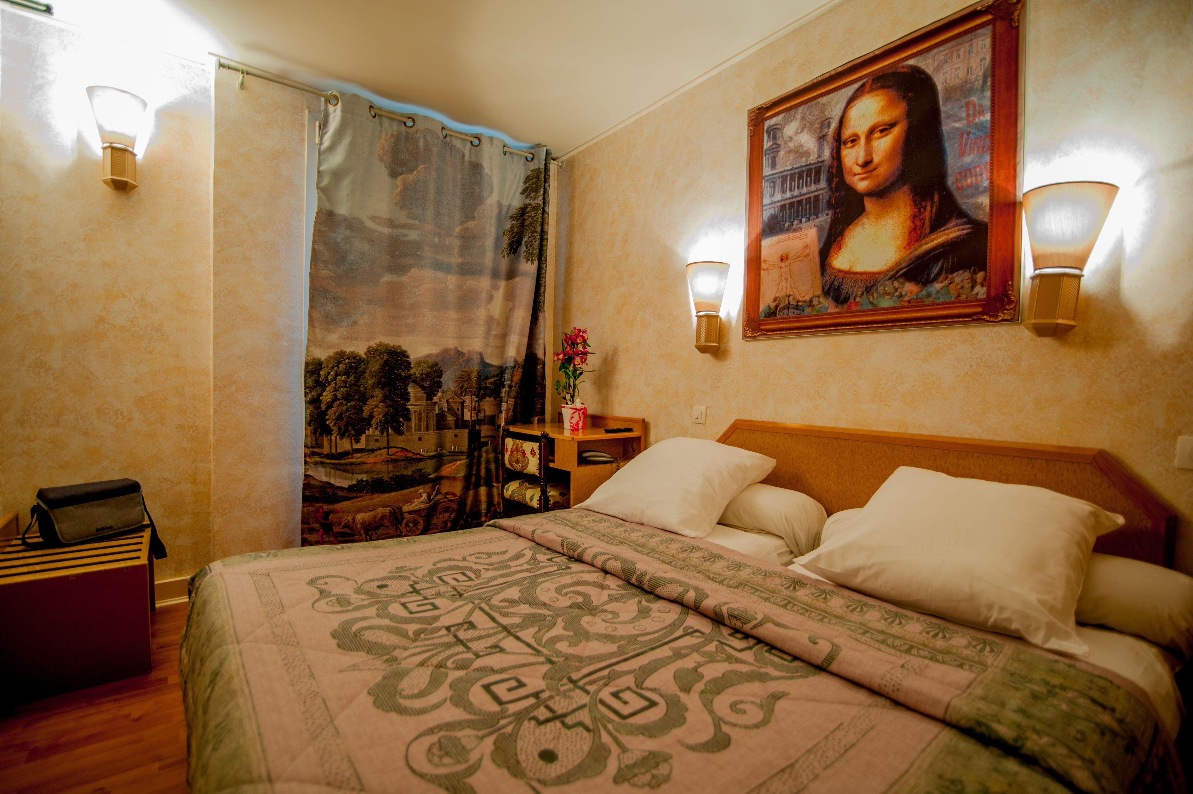 Leonard De Vinci 75011 2* Paris